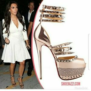 Metallic Spiked gold platform Sandals